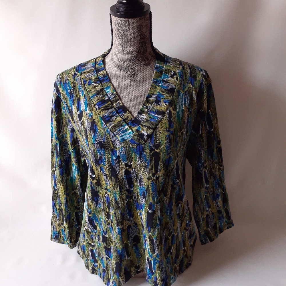 Refaella women's v-neck long-sleeve top